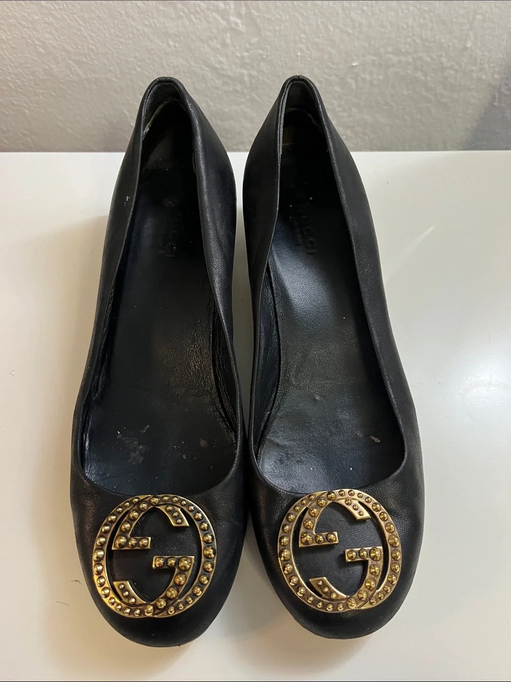 Gucci Black Leather Ballet Flats with Gold Studded GG